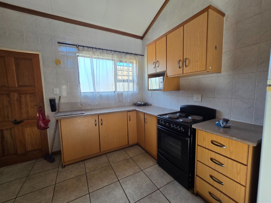 2 Bedroom Property for Sale in Langenhovenpark Free State
